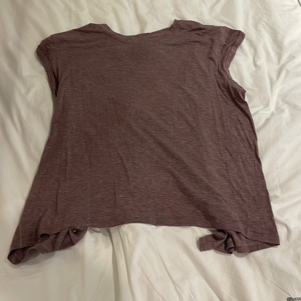 LULULEMON mauve shirt